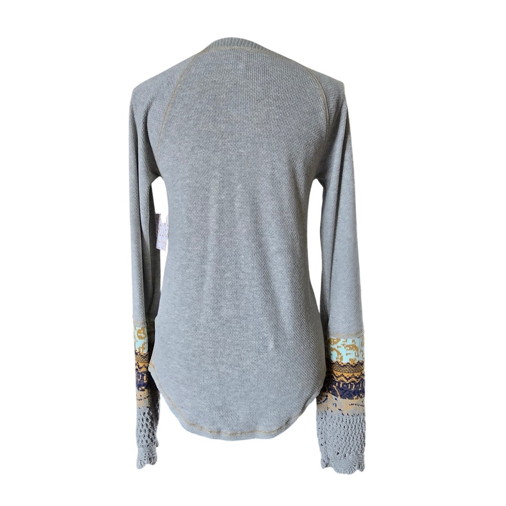 Free People Grey Waffle Knit Thermal Top Mixed Print Crochet Cuff Large - Picture 7 of 10